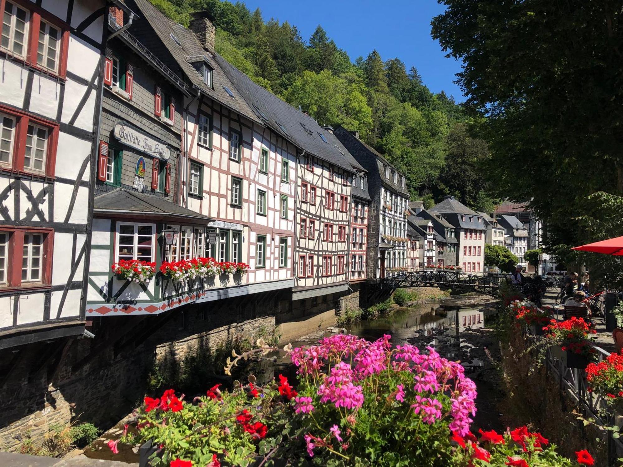 Apartment Am Fluss Im Haus An Der Rur Monschau Exterior foto
